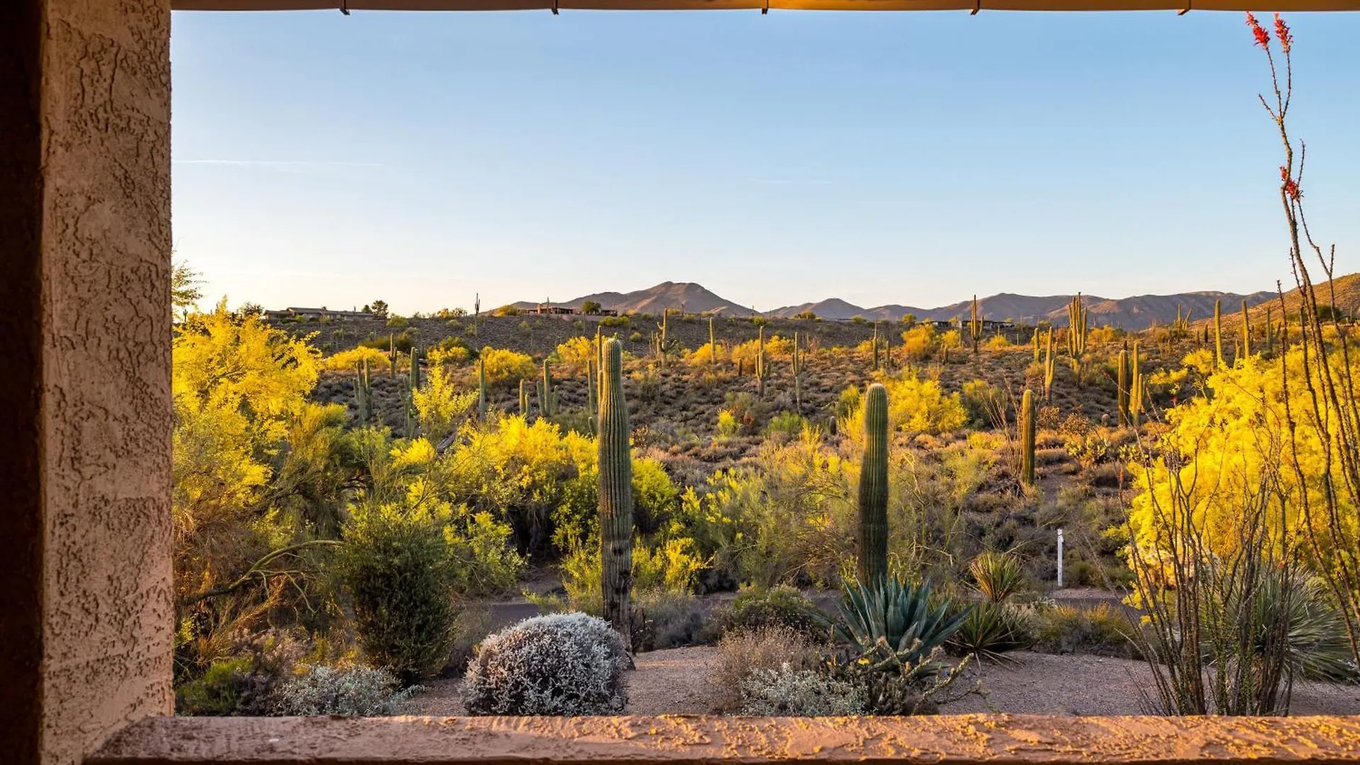 Villa Carefree Crest: Jaw Dropping Views Pool 2 Casitas Outdoor Living Scottsdale